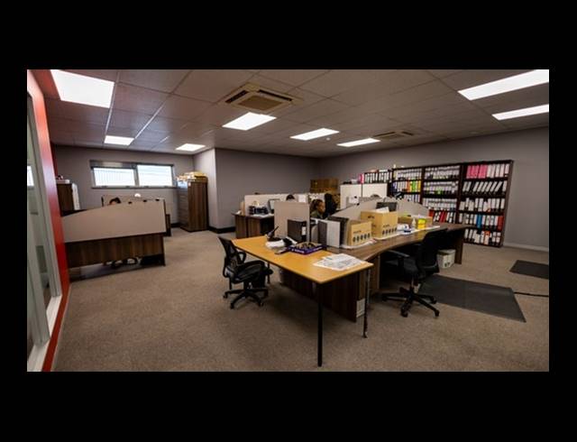 2,002M² OFFICE TO LET IN WATERFALL